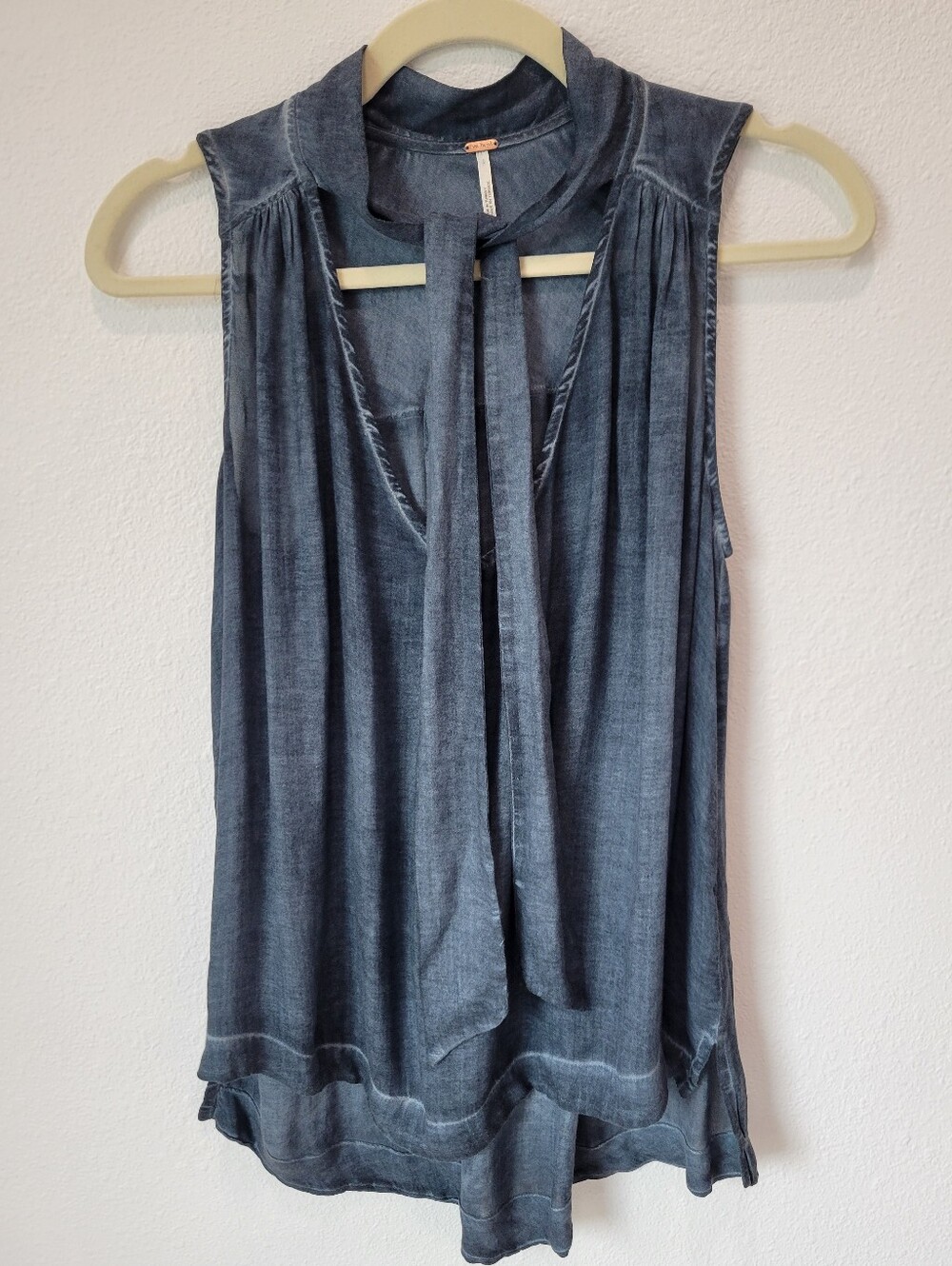 Free People Women’s XS Sleeveless High Low Blouse Tie Front Boho Flowy